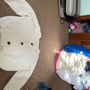 Cute sweater with buttons